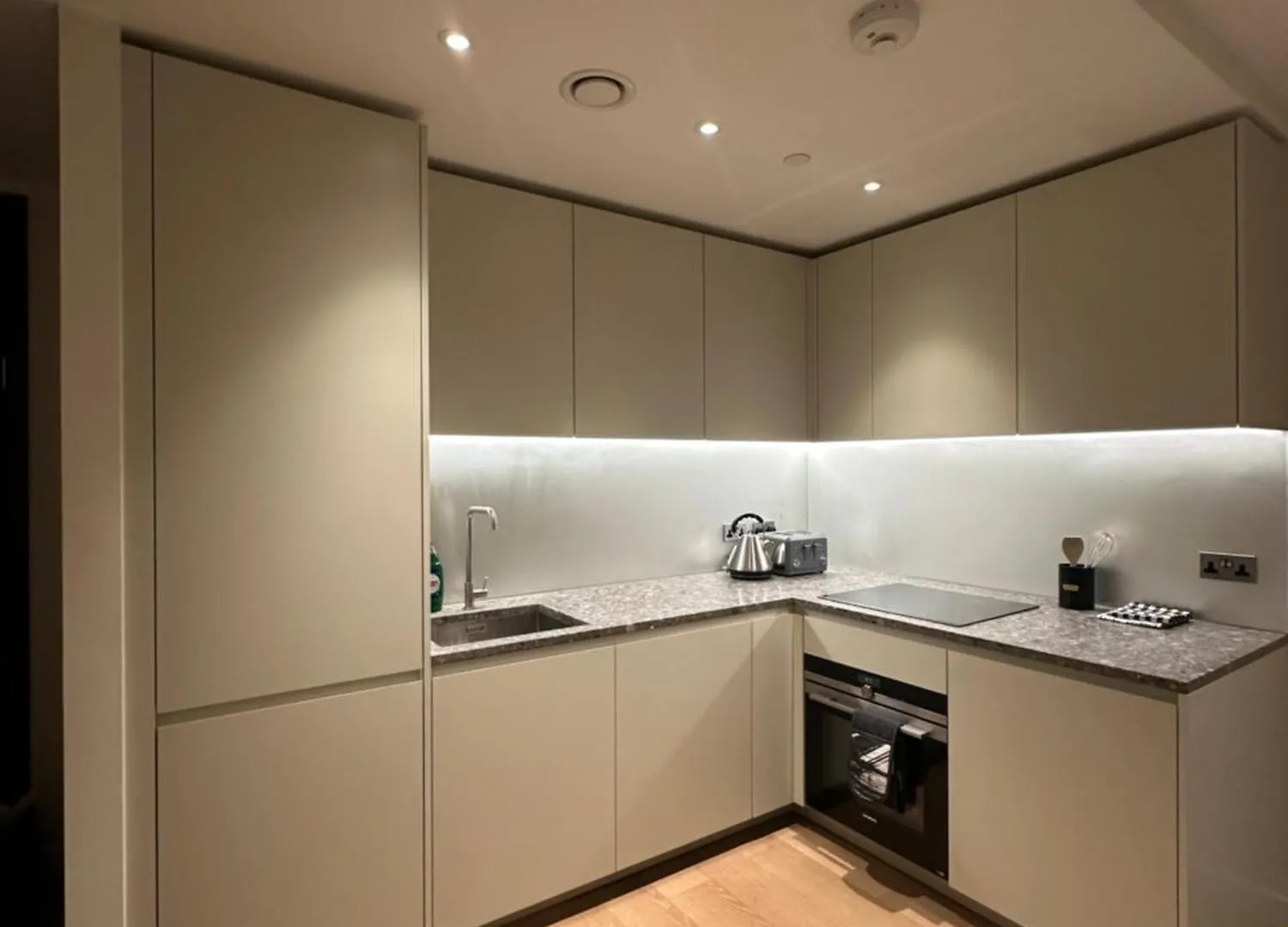 לונדון Luxury Apartment - 2 Minute Walk From The O2 Arena